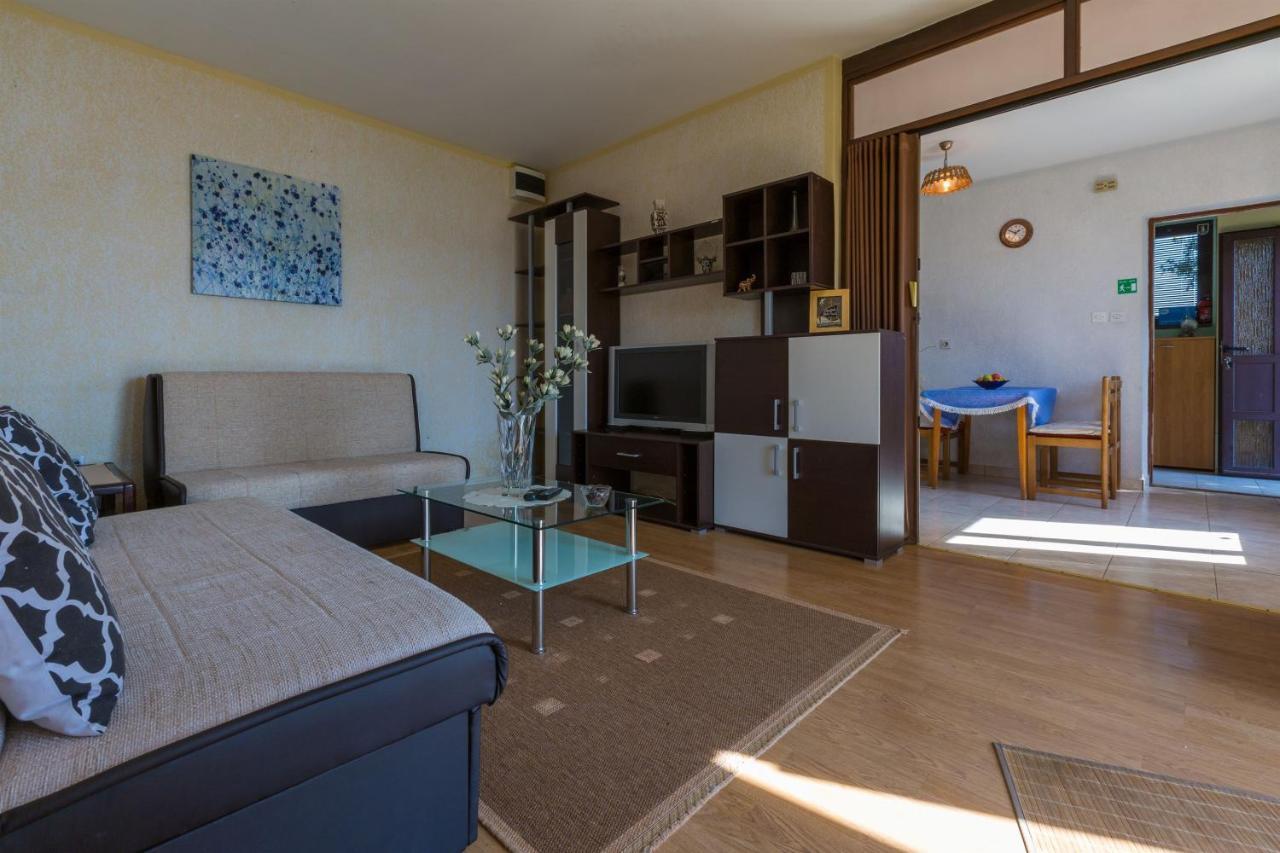 Apartments Dragica Dramalj Esterno foto